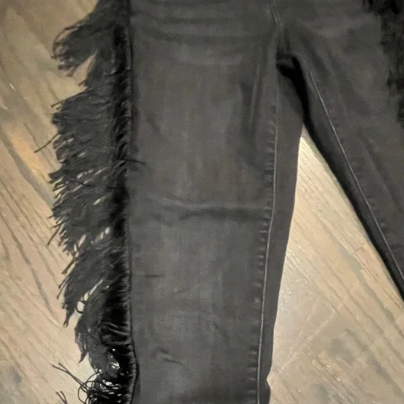 Levi's Limited 721 Fringe-Trim Skinny Ankle Jeans Black womens Size 24 - Picture 7 of 11